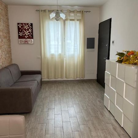 Affitti Brevi Elmas Bed & Breakfast Екстериор снимка